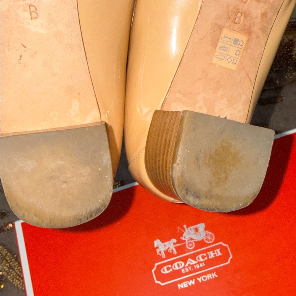 COACH Beige Patent Leather Ballet Flats with Signature Hardware - Picture 9 of 12